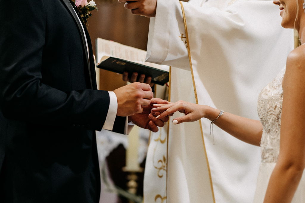 Ceremonia Ślubu w Lutomiersku | Reportaż zdjęciowy