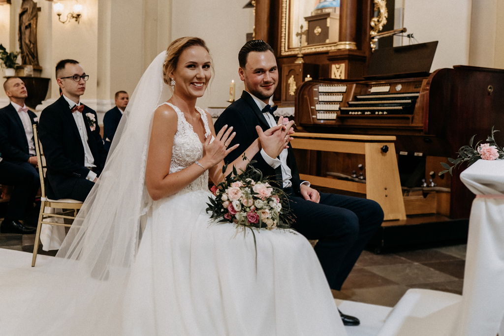 Ceremonia Ślubu w Lutomiersku | Reportaż zdjęciowy