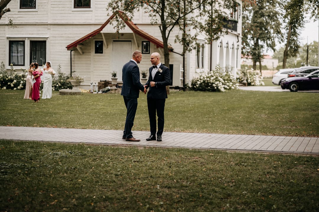 Ślub kościelny w plenerze Lipowy Dwór