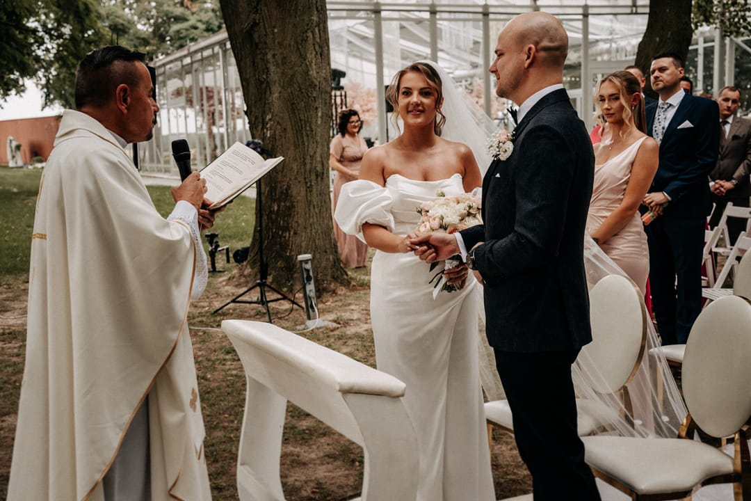 Ślub kościelny w plenerze Lipowy Dwór