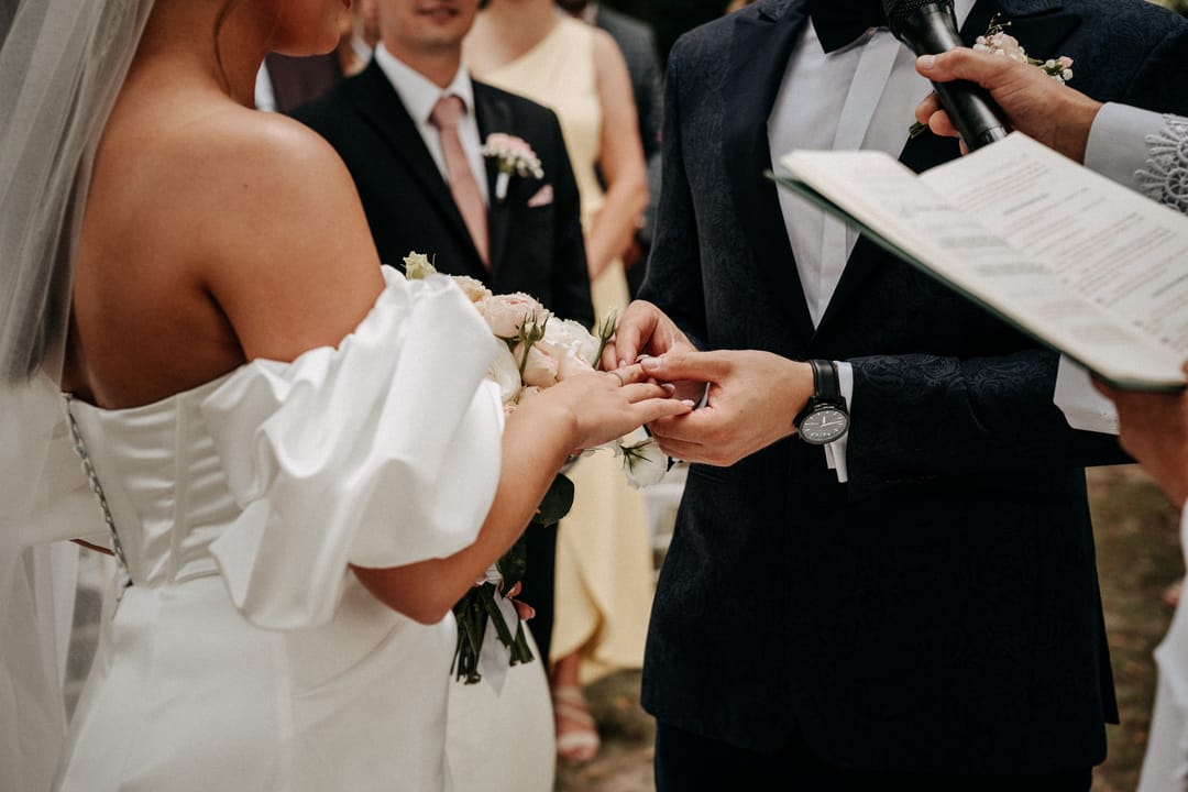 Ślub kościelny w plenerze Lipowy Dwór