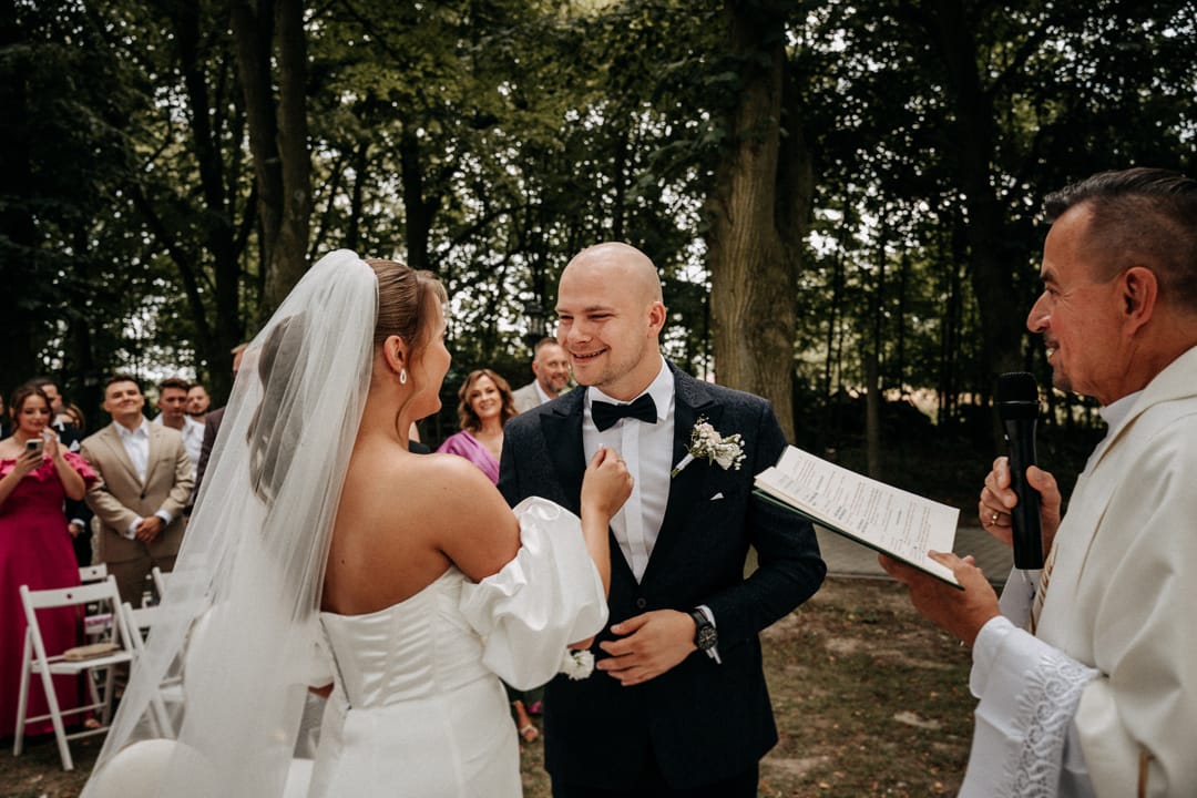 Ślub kościelny w plenerze Lipowy Dwór