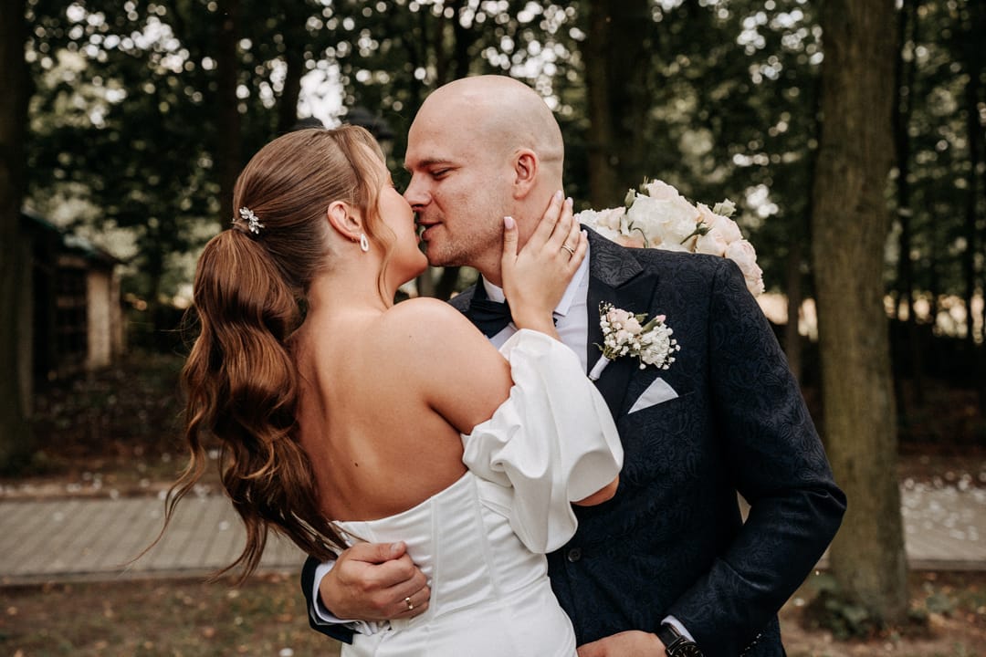 Ślub kościelny w plenerze Lipowym Dworze Kraszkowice